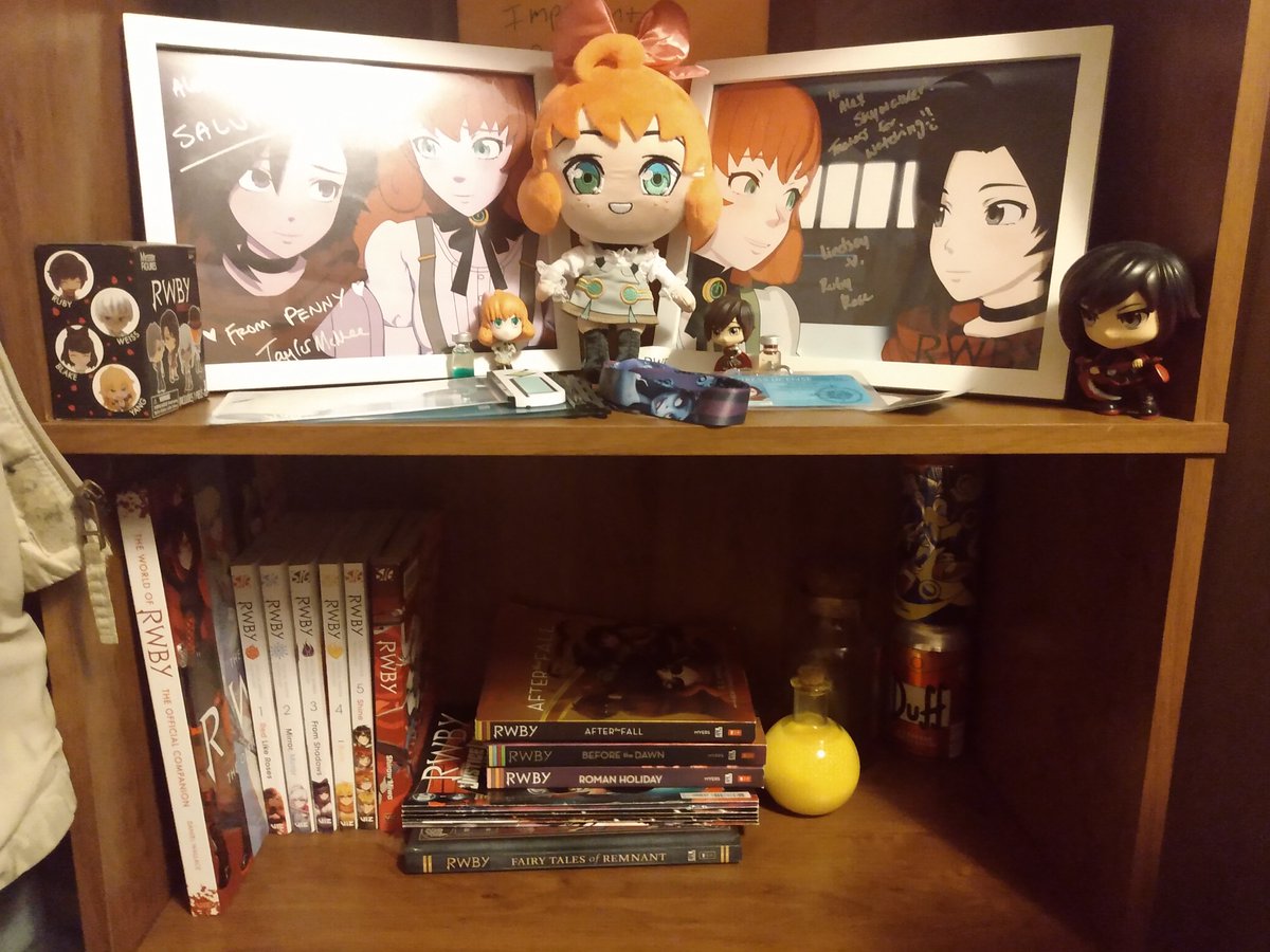 AlexH11152's tweet photo. I finally have them both. I have BOTH @tabbytabaxi and @IAmLindsayJones signatures :)
I also have all the RWBY books I can get my paws on right now! :)
#NutsNDolts #NutsAndDolts #RubyxPenny #PennyxRuby https://t.co/B0iULlOH0Z