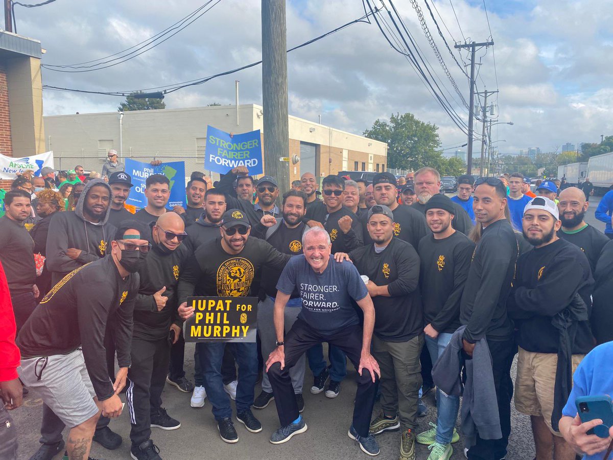 Local1331_eddie's tweet photo. The Painters Union @GoIUPAT, @IUPATDC711,always comes out strong to support @GovMurphy; we are fully committed to helping reelect a Governor that works together with the labor movement to improve the livelihood of all working people and their families
#UnionStrong
#BridgePainters https://t.co/qnJFrFOHDV