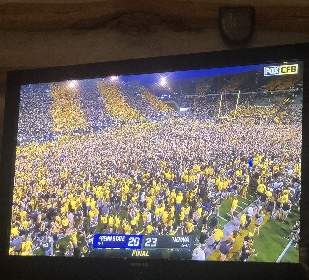 What an exciting game for the Iowa Hawkeyes and Penn State! I was at work and missed the first half, but obviously got to see the better half! Way to go! 6-0! 🖤💛
