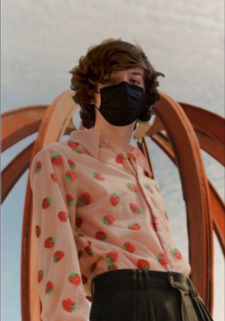 layoutsofkarl's tweet photo. karl strawberry shirt layout 🍓
tysm for 100 followers :] https://t.co/cIE90kynR9