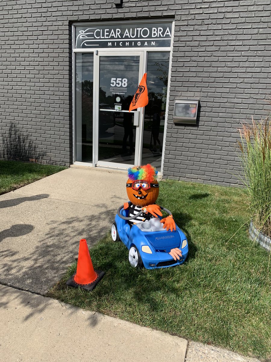 clearautobrami's tweet photo. #clearautobrami ready for #halloween in #plymouthmi https://t.co/iQf1BcAGb6