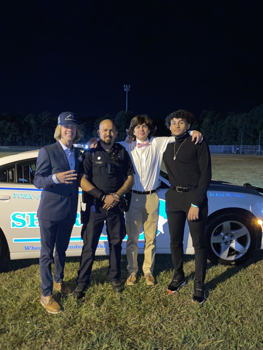 arledockery's tweet photo. Our SRO is THE BEST! 💚💛 Thank you Coach Tracey for hanging out with us tonight for his first HOCO @BrutonHS @YorkPoquosonSO https://t.co/ysHJXgQBkv