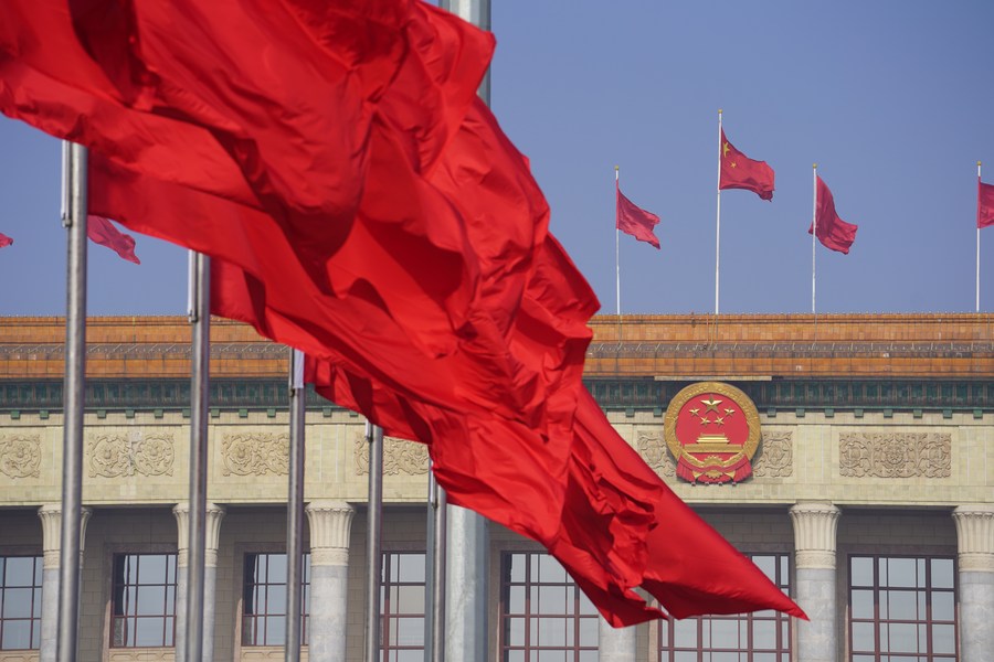 PDChinese's tweet photo. 【人民日報鐘聲：祖國完全統一的歷史任務一定要實現，也一定能夠實現】https://t.co/RDpeyasX9D https://t.co/604AxT72xE