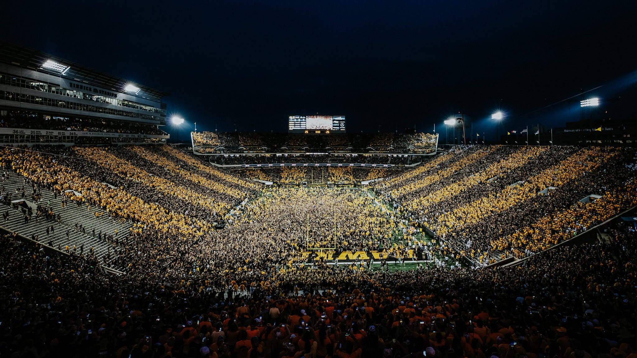 hawkeye-football-on-twitter-hang-it-in-the-louvre-hawkeyes-https-t
