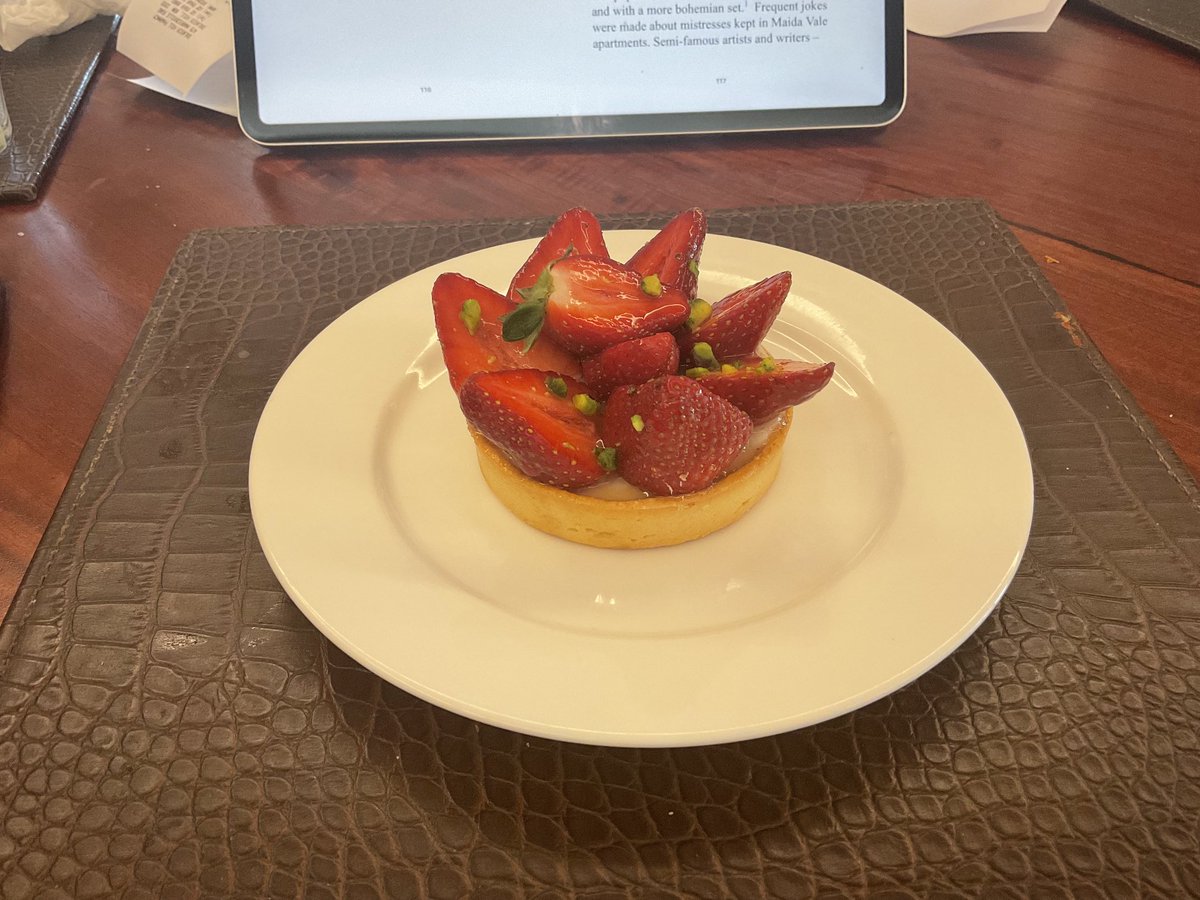 oldlillipilli's tweet photo. On the final day of Sydney’s lockdown, there is only one possibility for my daily #lockdowncake from Strawberry Fields Patisserie – a classic strawberry tart, with pistachio, placed over a melt-in-your-mouth custard base https://t.co/zhLfVm4Zg3