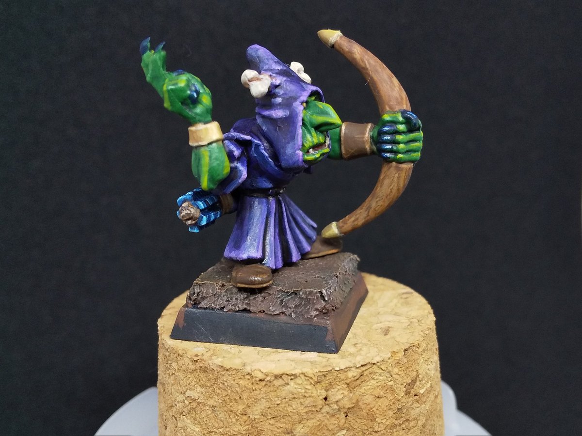 thuncyan's tweet photo. ジャンク品で手に入れた商品名すらわからないゴブリン君。
#ウォーハンマー　#warhammer 
#goblin #木目 https://t.co/2OwhGTzImD