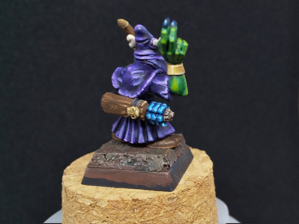 thuncyan's tweet photo. ジャンク品で手に入れた商品名すらわからないゴブリン君。
#ウォーハンマー　#warhammer 
#goblin #木目 https://t.co/2OwhGTzImD