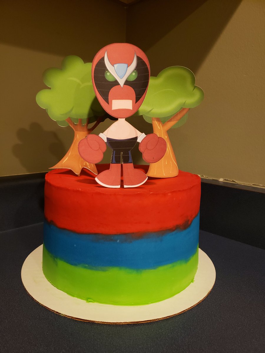 LT_Elliot's tweet photo. Happy birthday to my favorite human: my husband! This Strongbad cake is courtesy of @ihate_reeses of BayB Cakes. Guys, not only is she legit skilled, but she is THE NICEST EVER. Check out her other AMAZING creations! https://t.co/vxMQU6e2bL https://t.co/svouL0F7rA