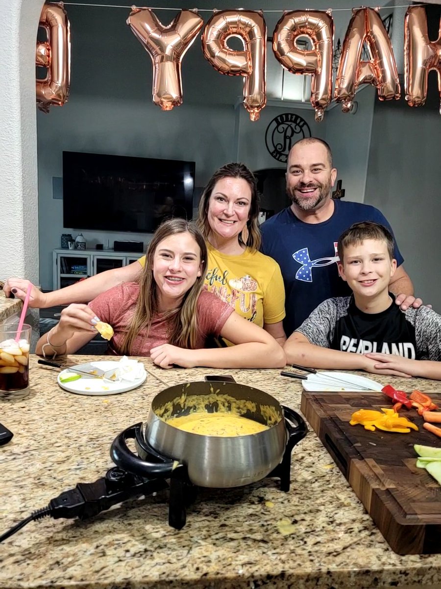 Landyn Juliet is 12 today...officially a Tween! She had a day filled with her favorite things ☕🛍🫕💜
Thank you, Jesus, for another year 🙏🏽❤🙌🏽