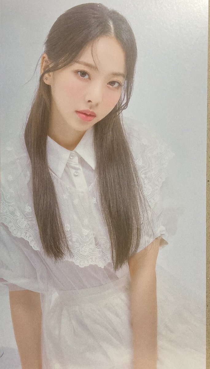 vivispic's tweet photo. loona vivi summer repackage 2021 https://t.co/eE8K86bQ7R