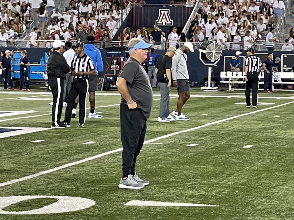 BruinReport's tweet photo. #VisorWatch continues https://t.co/OpfMU5vu70