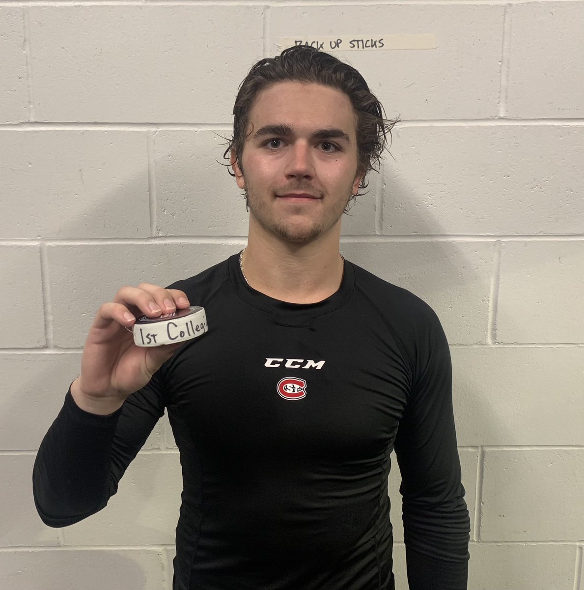 First collegiate goal! 🙌

Congrats, <a href="/msalquist_5/">Mason Salquist</a>! 

#GoHuskies | #HuskyHockey 🏒