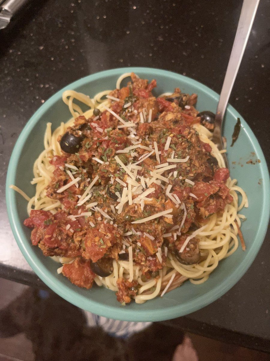 jamieloftusHELP's tweet photo. pasta puttanesca is canonically both girl food and Lemony Snicket food 10/10 https://t.co/QK4SqDGFRQ