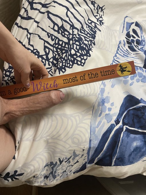 Got gifted a new beating stick for my birthday and well my quawk likes it when i beat someone, might