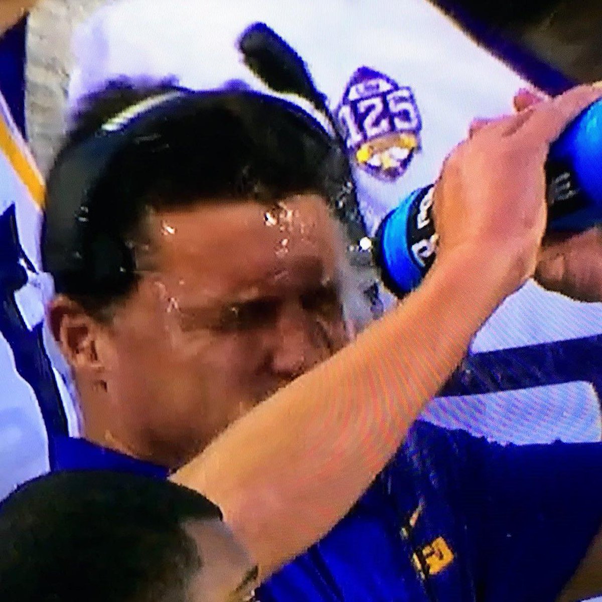 YahooSportsCFB's tweet photo. Kentucky 35, LSU 7 https://t.co/jwhdRQw3gu