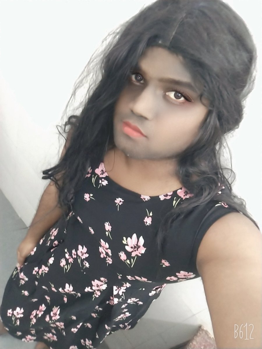 Helo boys n sissy darls🤟🤟 comment abt me how i look😍