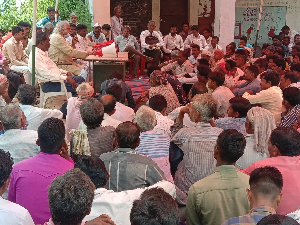 A meeting organised at  #zoz #chotaudaipur to discuss the pending issue of Forest Land Entitlement and related problems.
