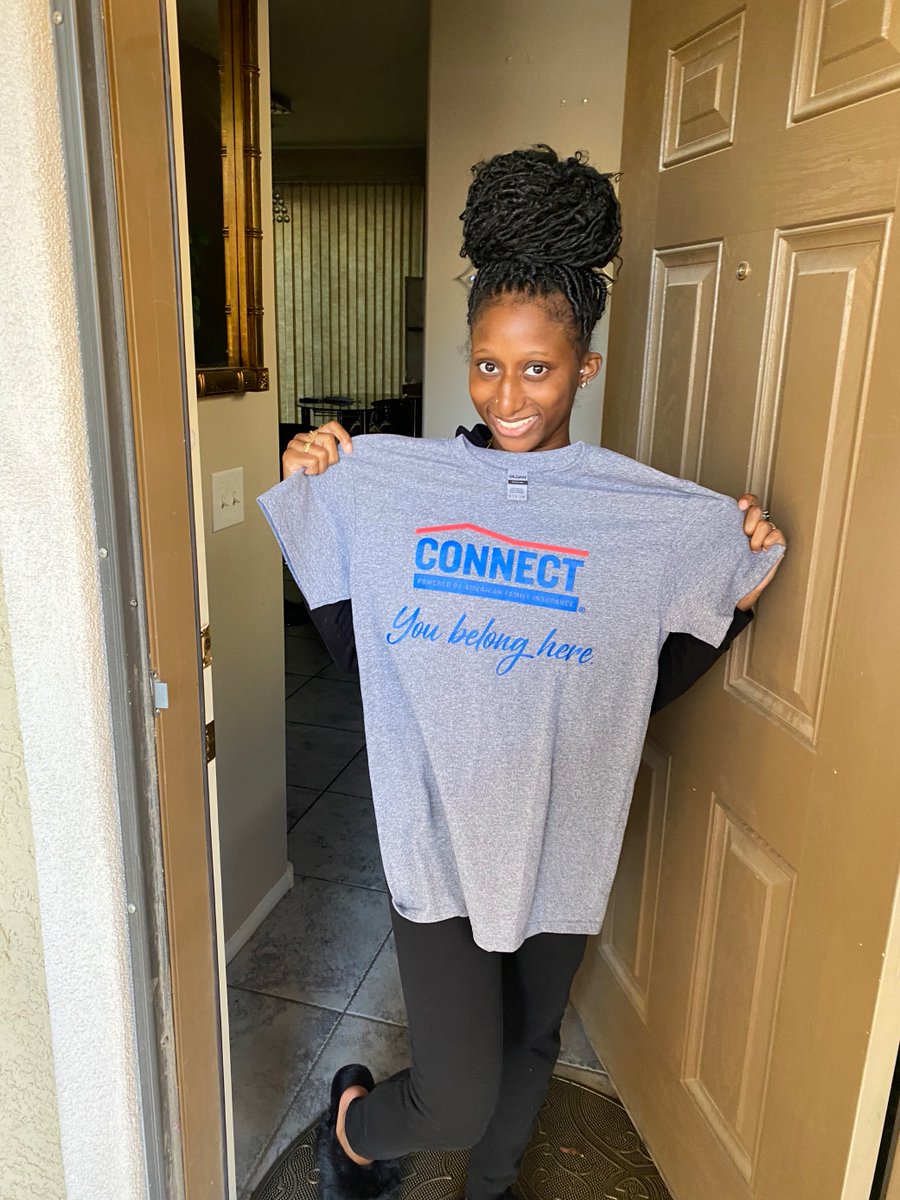 Seattle_Reign's tweet photo. Amazing Day yesterday for Choice leadership delivering #YouBelongHere Shirts to our teams in LV and GB. #iWork4AmFam @mpjensen12   @CONNECTbyAmFam
 @SharenaAli @VBentleyWI https://t.co/omtWnv52uo