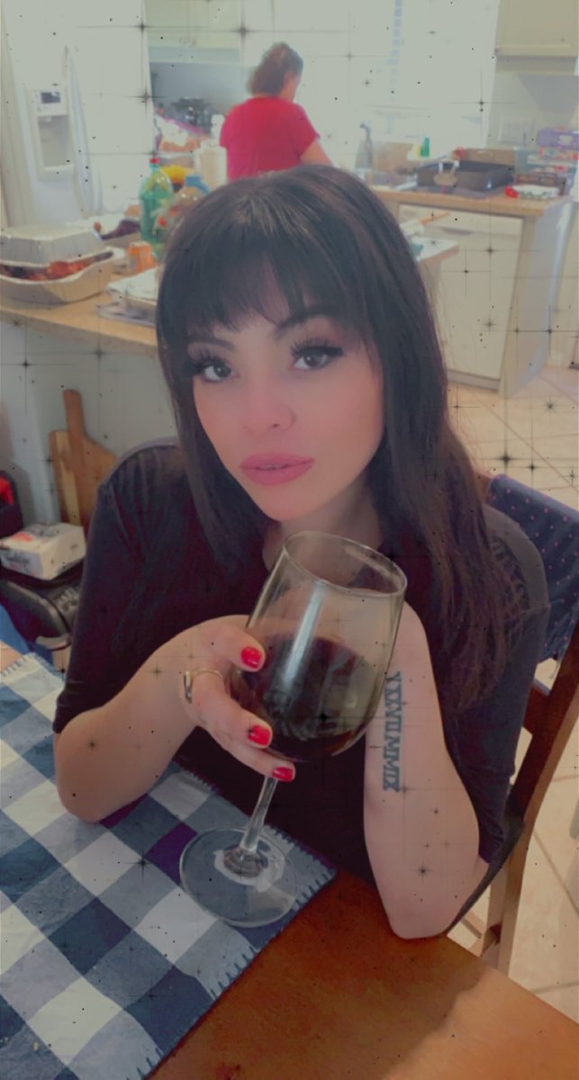 😘🖤 cheers bitch