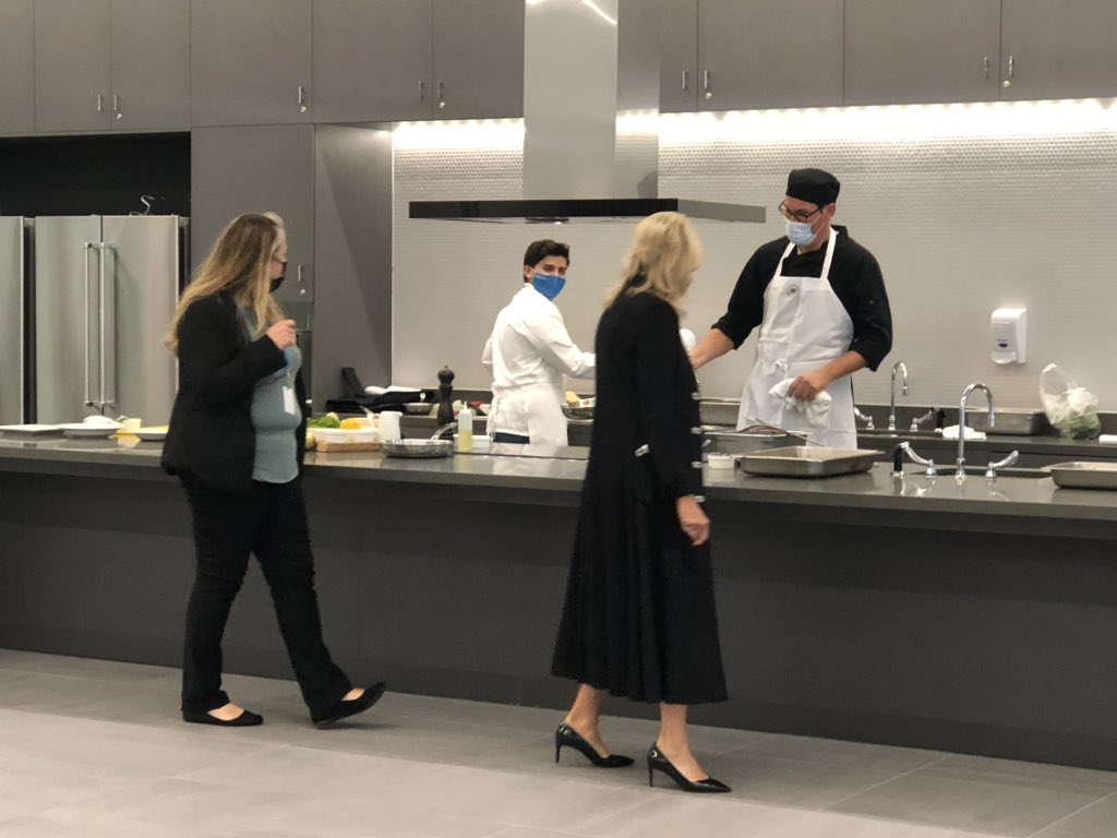 CNoahlicious's tweet photo. So #grateful and honoured to have been a part of the #grandopeningcelebration of the new Churchill Meadows Community Centre. Thank you @Sue_Ward10 @MayorCrombie and the staff at the @citymississauga especially Chef Nico, Brooke and Joey! #Mississauga @IonaCatholic @DPCDSBSchools https://t.co/oryPc4hBNa