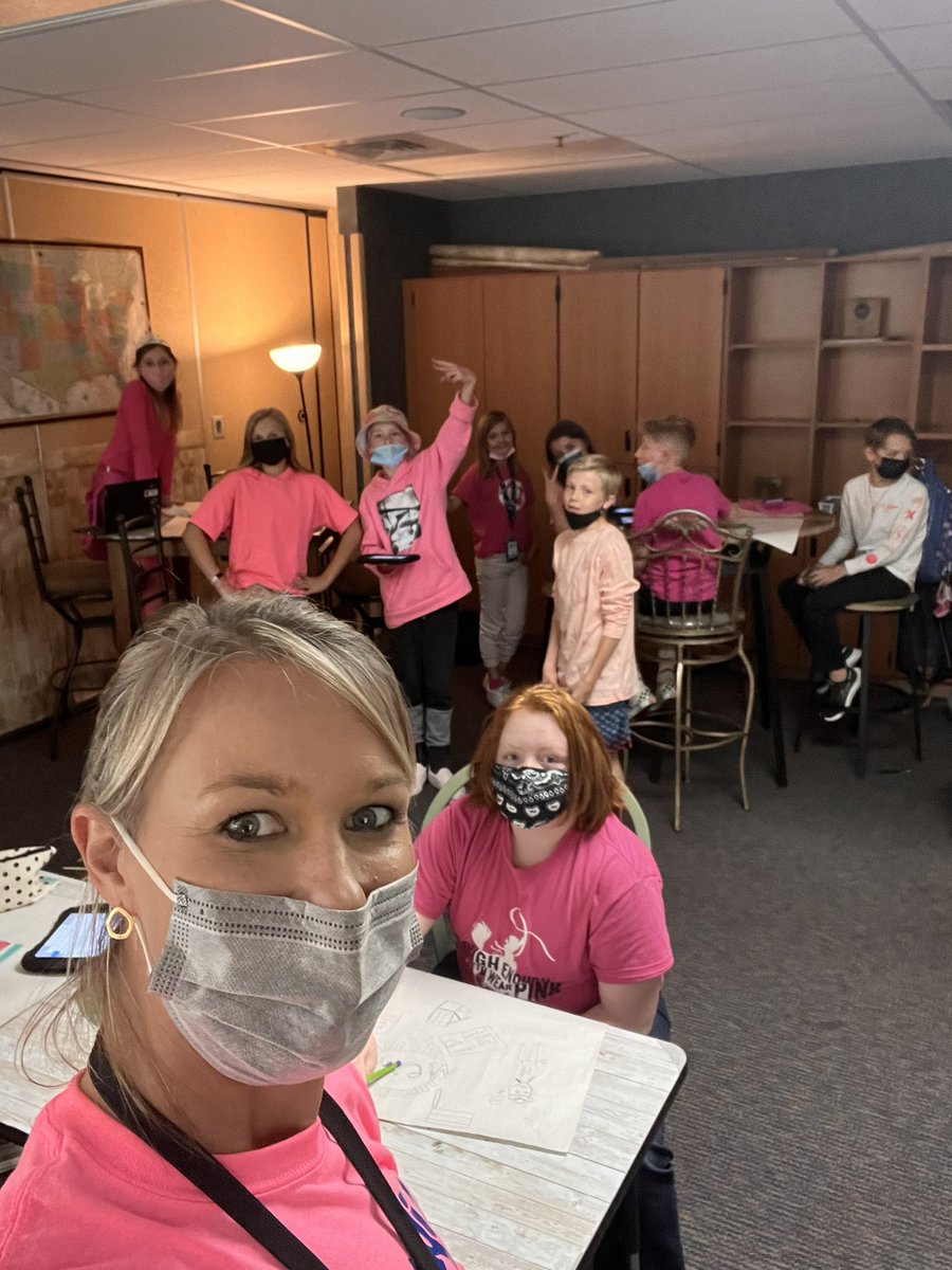Anderson_in_4th's tweet photo. Pink out day for breast cancer awareness. @Mesa_middle https://t.co/RVJgHaFWwx