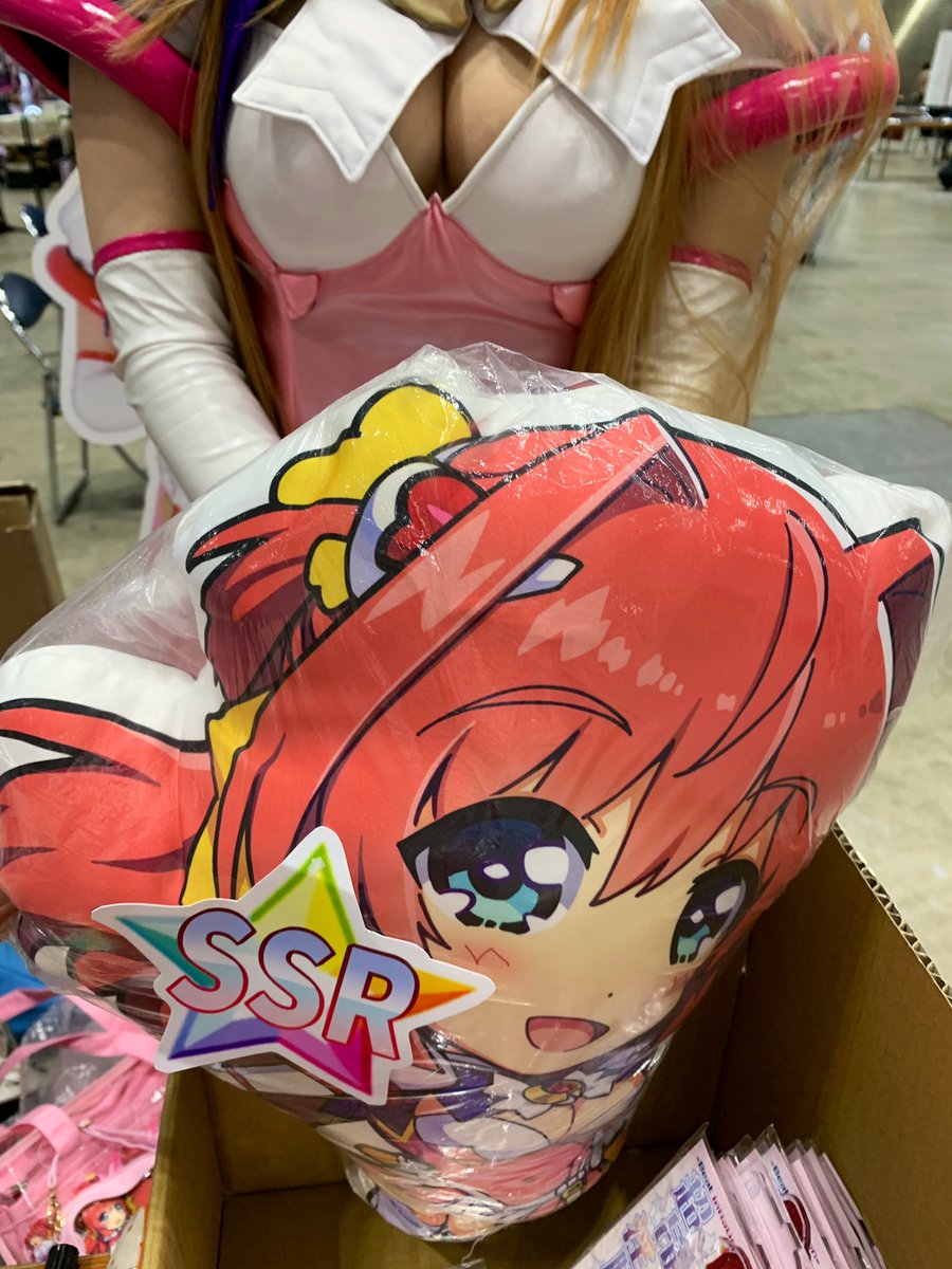 設営できましたー
本日は変身解除されたエスカレイヤー@hawkeyemarry が売り子をつとめております。
よろしくお願いしまーす🎉 