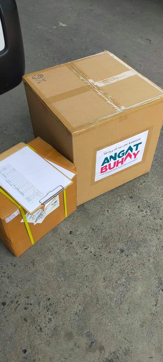 infectious_dx's tweet photo. Tatlong beses tumogon sa aming Hospital upang magpadala ng tulong pang Medical supplies. 🙏💗 Kaya ngayon, Babawi kami para sa iyo. Para sa mahihirap. Para sa mga inaapi. At higit sa lahat para sa INANG BAYAN. 💙💛♥️💗

Maraming salamat @lenirobredo https://t.co/5BQnhMT66e