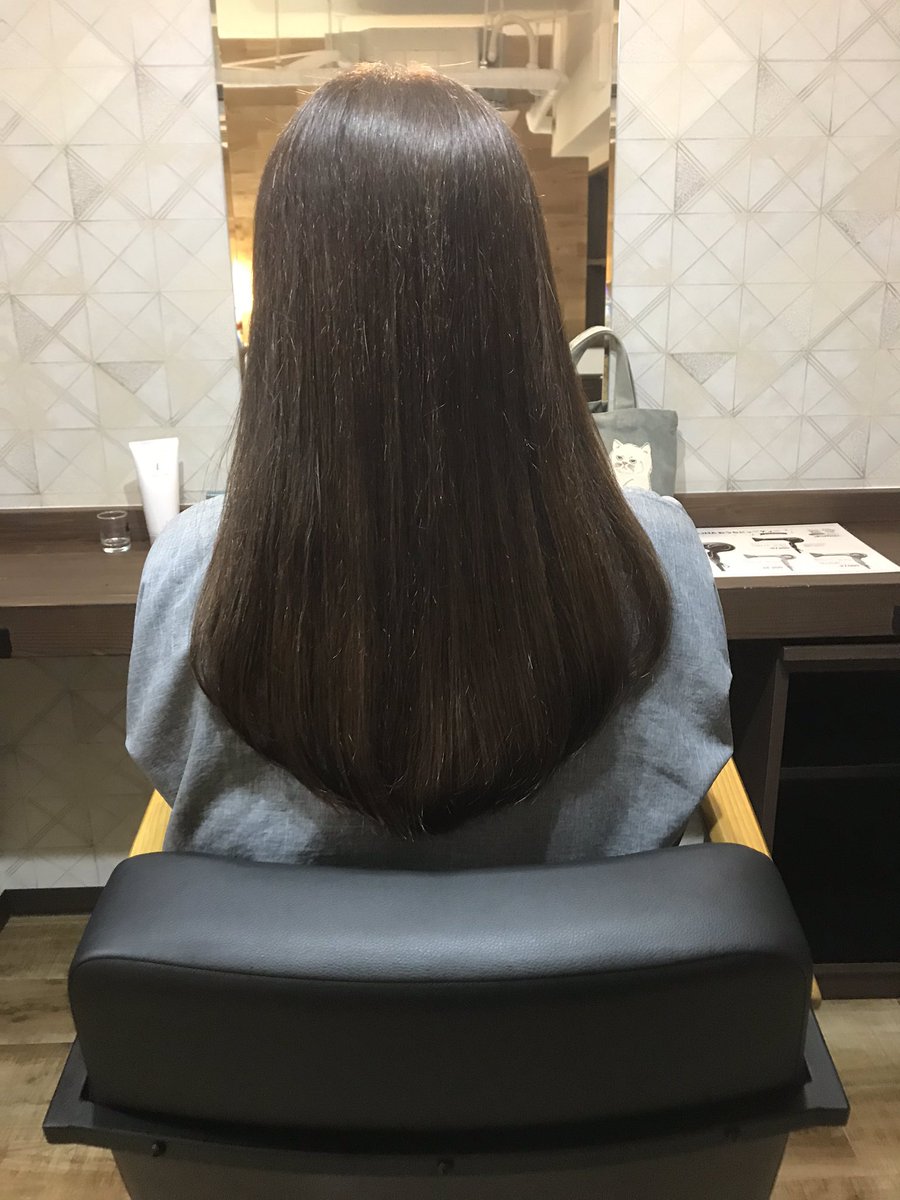 mayu_rin0301's tweet photo. 最近髪のツイートしかしてないけど…美容院行ってきました✨
今回5センチくらい切ったけど、毛先の絡まりなくなった✨美容院のセットは毎回感激です🥰
美容師さんから「髪の毛気持ちいいですね」って言われてすごく嬉しかった✨まだ見た目の質感とか、納得いってないとこあるし、頑張っていきたいな☺️ https://t.co/dtWVKAHUG0