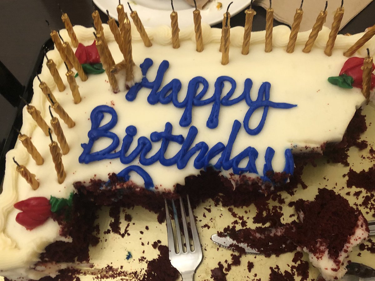 GilbertoSays's tweet photo. @CollectiveSoul Happy Bday #DeanRoland, you such an amazing #soul , we were fortunate to share  your Bday cake 2 years ago after a great concert in San Antonio, our #souls still rejoicing that great moment. Abrazos , GG. Happy Birthday Dean 🎂🎉🌀 https://t.co/CWxn6Ab494