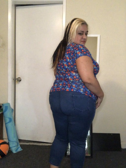 So lazy to make anything new 🥸 https://t.co/16OWNtZ8MI<a href="/tag/bignaturaltits"class="tags"><span>#bignaturaltits</span></a><a href="/tag/hornymilf"class="tags"><span>#hornymilf</span></a><a href="/tag/bbwamateur"class="tags"><span>#bbwamateur</span></a>