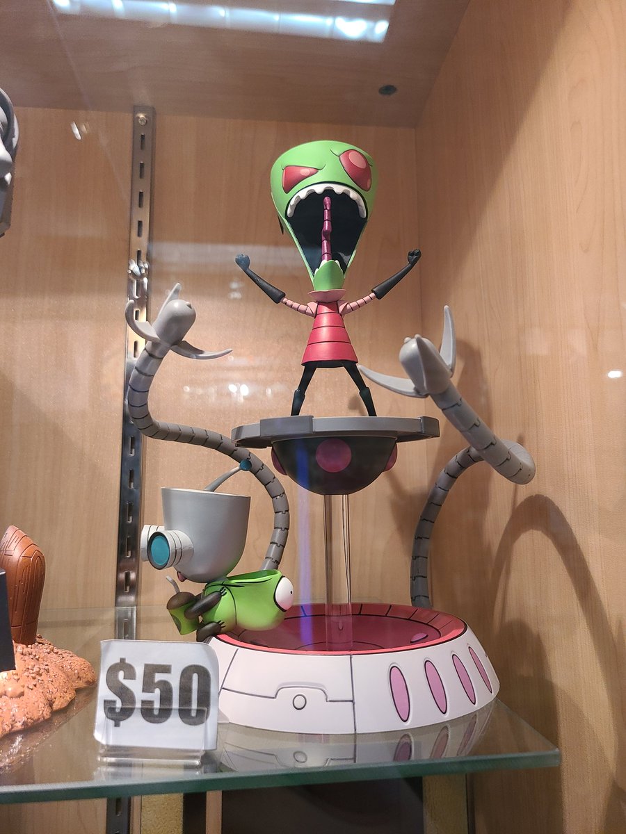 LenoreEvermoore's tweet photo. I have found the only thing I need to be happy in life #invaderzim #gir #hottopic https://t.co/NFIrTpY3De