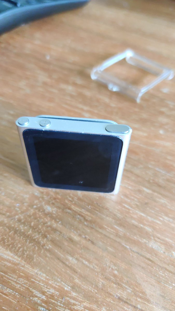 Bertogs's tweet photo. @Mobvoi_Official #TicWatchPro3Ultra I can listen to music offline with my oldie iPod! https://t.co/ZflgcL3xcS