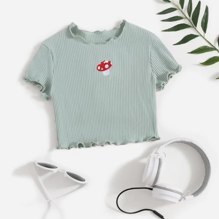 Greenroutine1's tweet image. Uma dessas blusinhas/cropeeds, q custam em media R$25,90/R$31,90