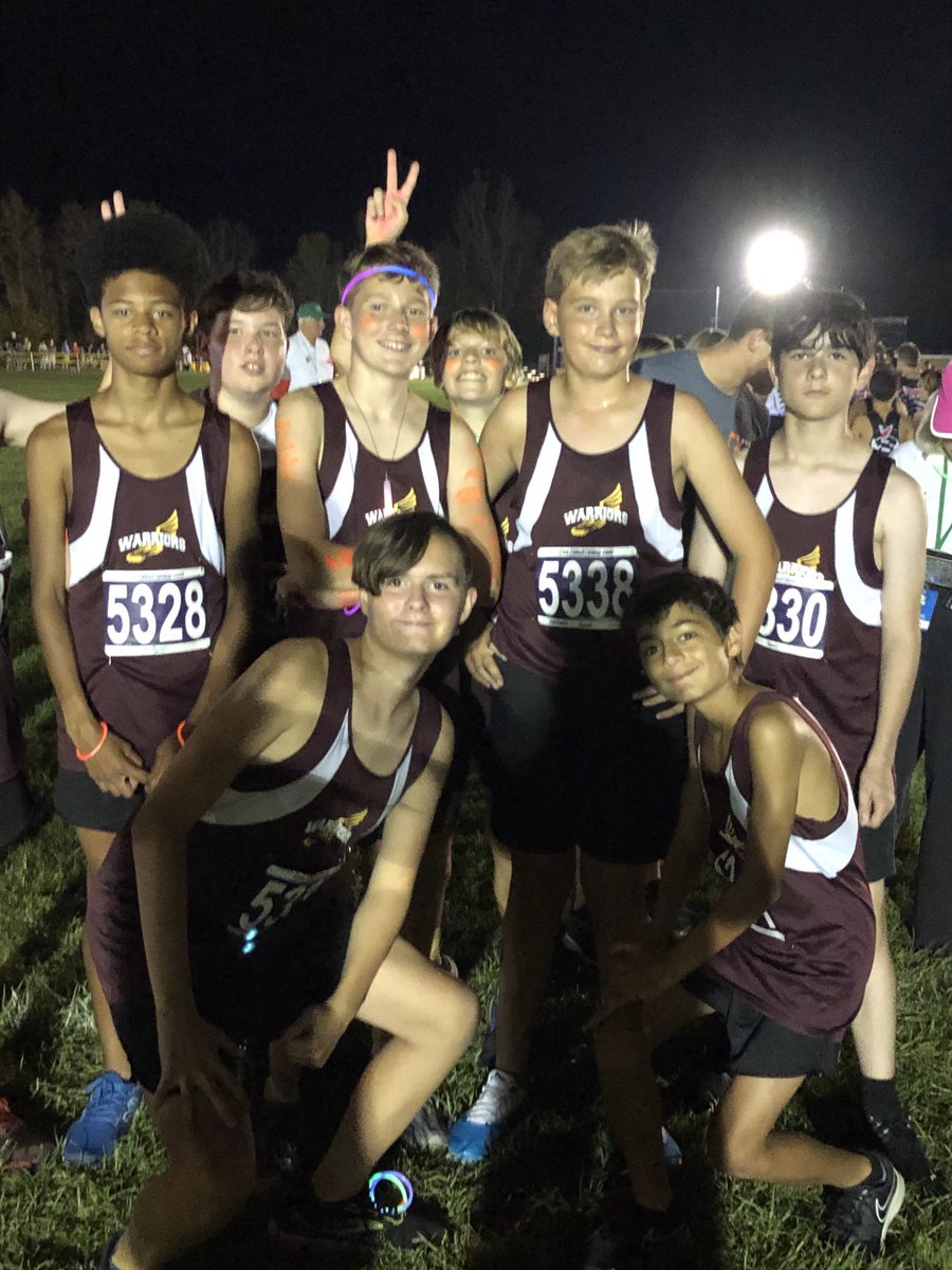 PeterPanBoy666's tweet photo. Saturday Night Lights in Centerville will long be remembered by the LJHS Cross Country athletes. Go Lebanon.  ⁦@LCS_BC⁩ ⁦@lebanonjrhigh⁩ ⁦@LJHSXC⁩ ⁦@LJHSAD⁩ https://t.co/xPyzIH4FHA