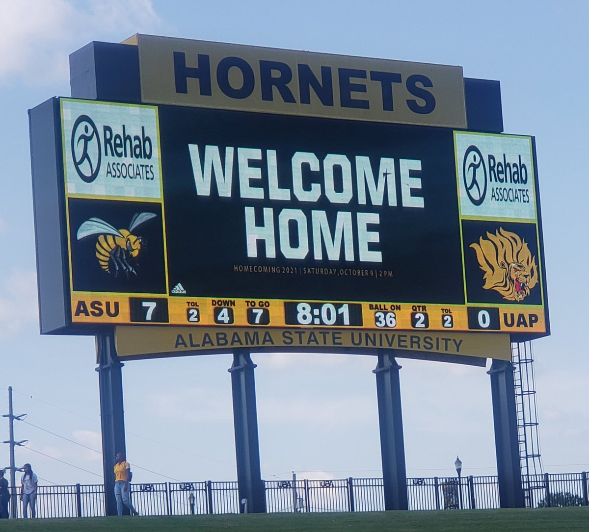 SamanthaDRogers's tweet image. Alabama State University wins and we had a blast! It was great seeing sorors and fellow alums. 
#AKA #BetaPi #homecoming #50Under50