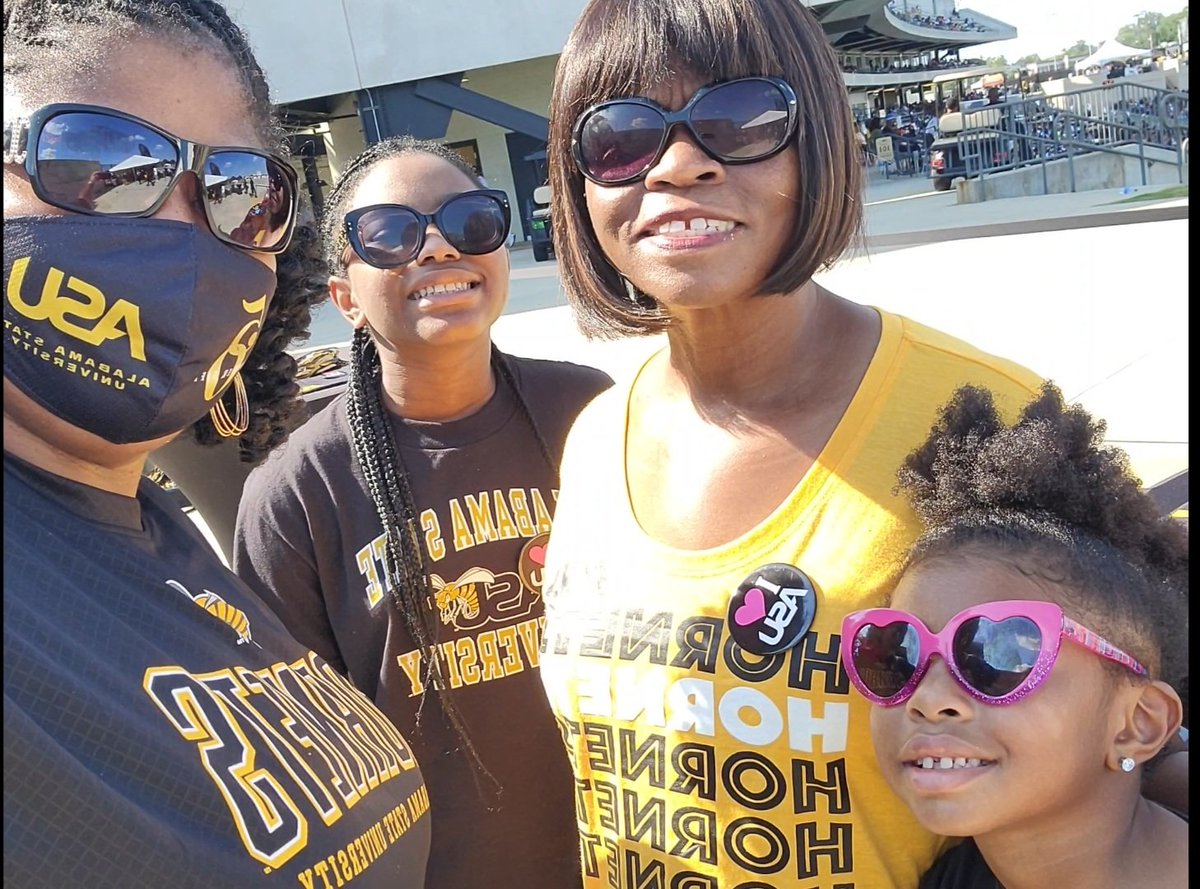 SamanthaDRogers's tweet image. Alabama State University wins and we had a blast! It was great seeing sorors and fellow alums. 
#AKA #BetaPi #homecoming #50Under50