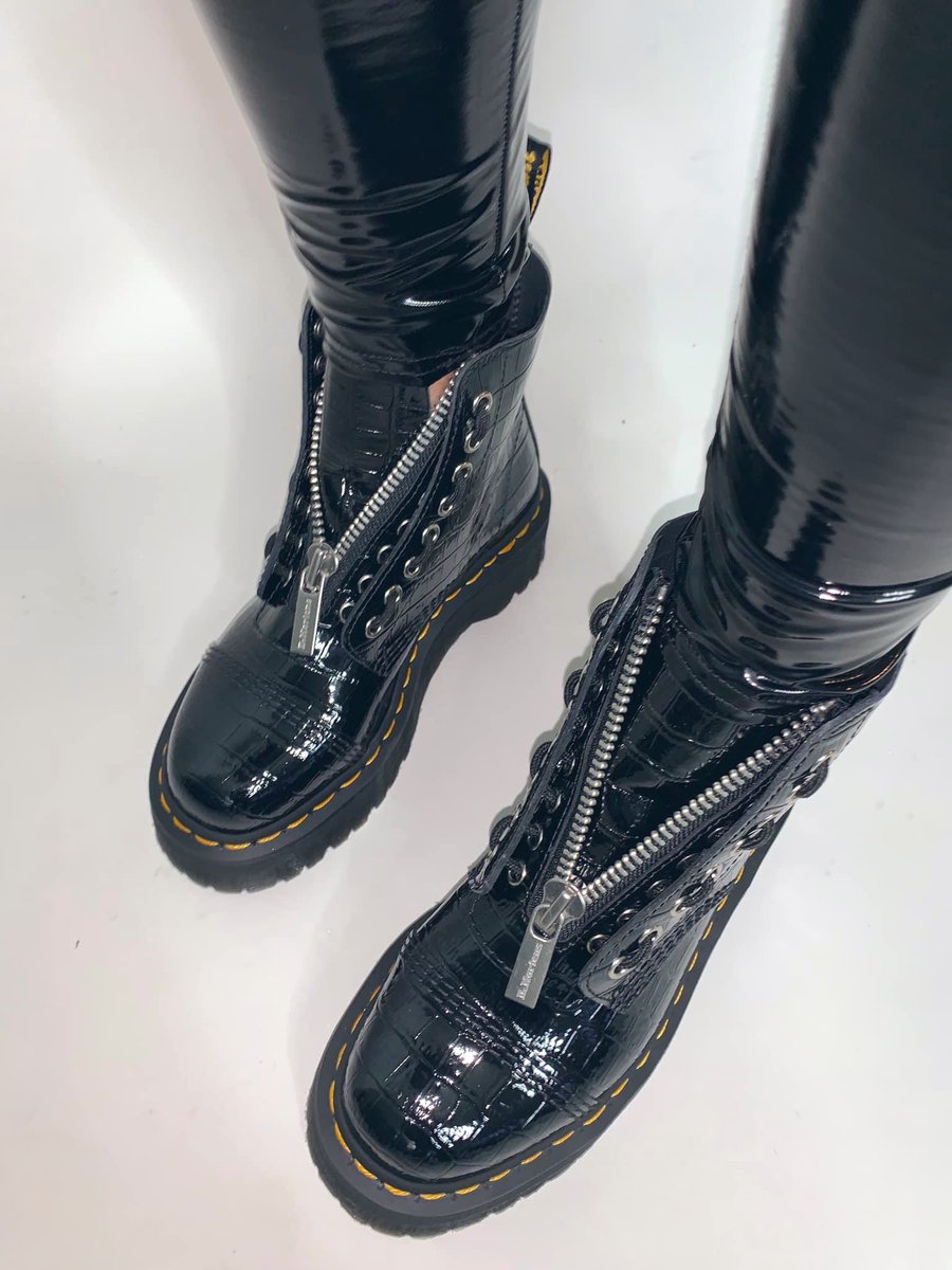 Kravekarma1 tweet media