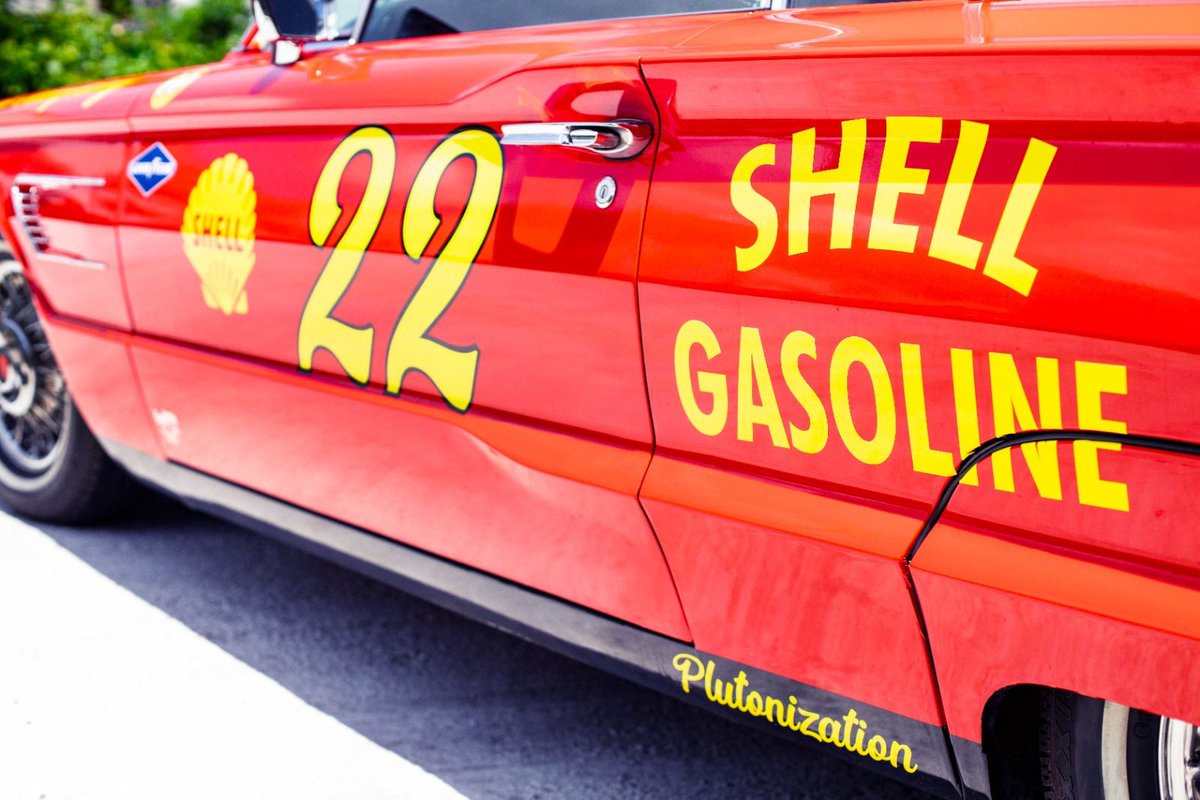 PLUTONIUMOK's tweet image. @shell @Ford classic livery wrap on 65' Thunderbird

Photographer : Dicky M Ma
Model : Rose Ma
Project by : Kenji Wong, 年輪事務所；GP夢；Shell HK；#PLUTONIZATION