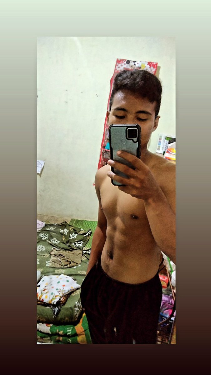 AdityaRonal325's tweet photo. transformation from old body to new

#workout #abs #workouttoday https://t.co/KkzcjJwnTQ