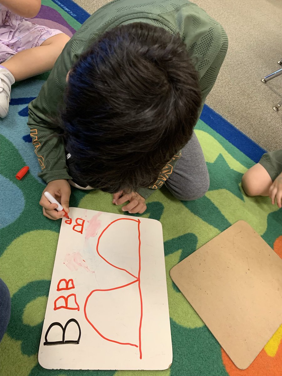 Ashley Tomlin tweet media