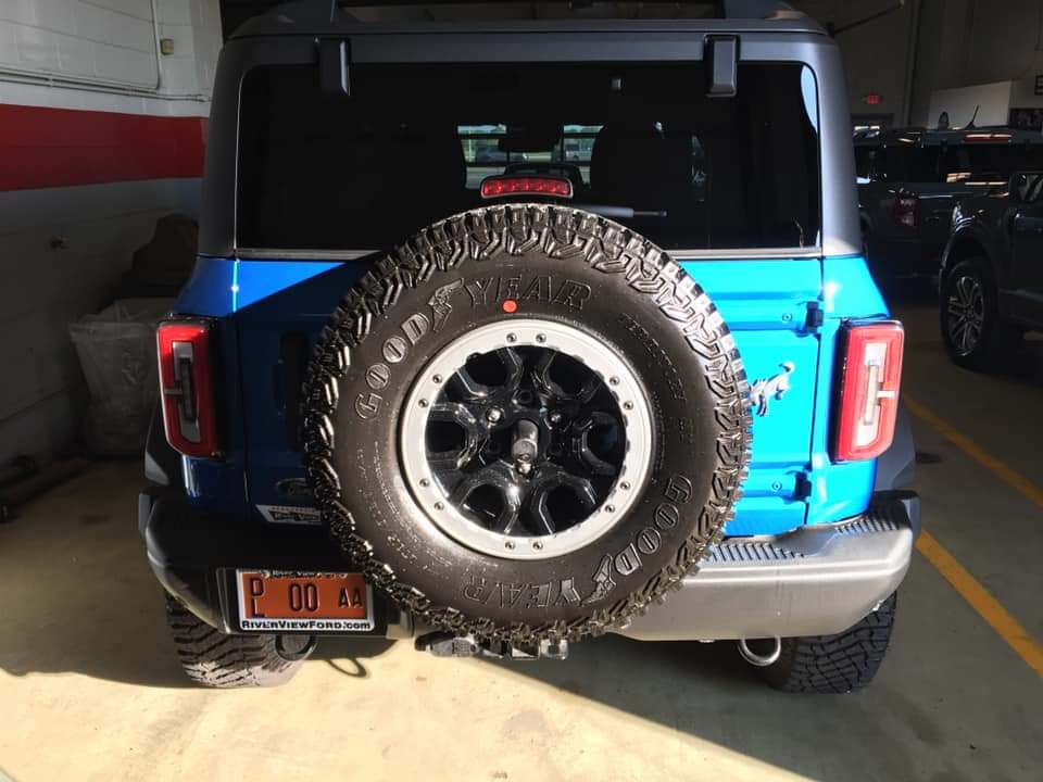 PLindsey725's tweet photo. @mrlevine Hey Mike! Curious if you could get an answer for me. I have seen these 2 Black Diamonds online with the LED taillights, and the base LED headlights. Seeing as the BD doesn't have that option and all the other BDs have the halogen rears, seems odd.

-BD order holder. https://t.co/UhxpfbaAgs