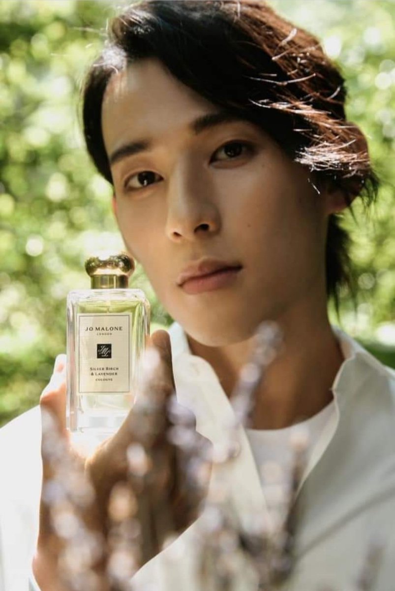 NicJC1230's tweet photo. Yo, Jo Malone! Is my idea good as an advertisement? ๐
#Chriswu #Chrisjake #Jakehsu #FeiTang #ๅพ้ๆตฉ #ๅณๆฟๆด #history3 #HiStory3Trapped #TangYi #shaofei #JoMaloneLondonTH #jomalone #้ฃๅ https://t.co/VR9QvRefvY