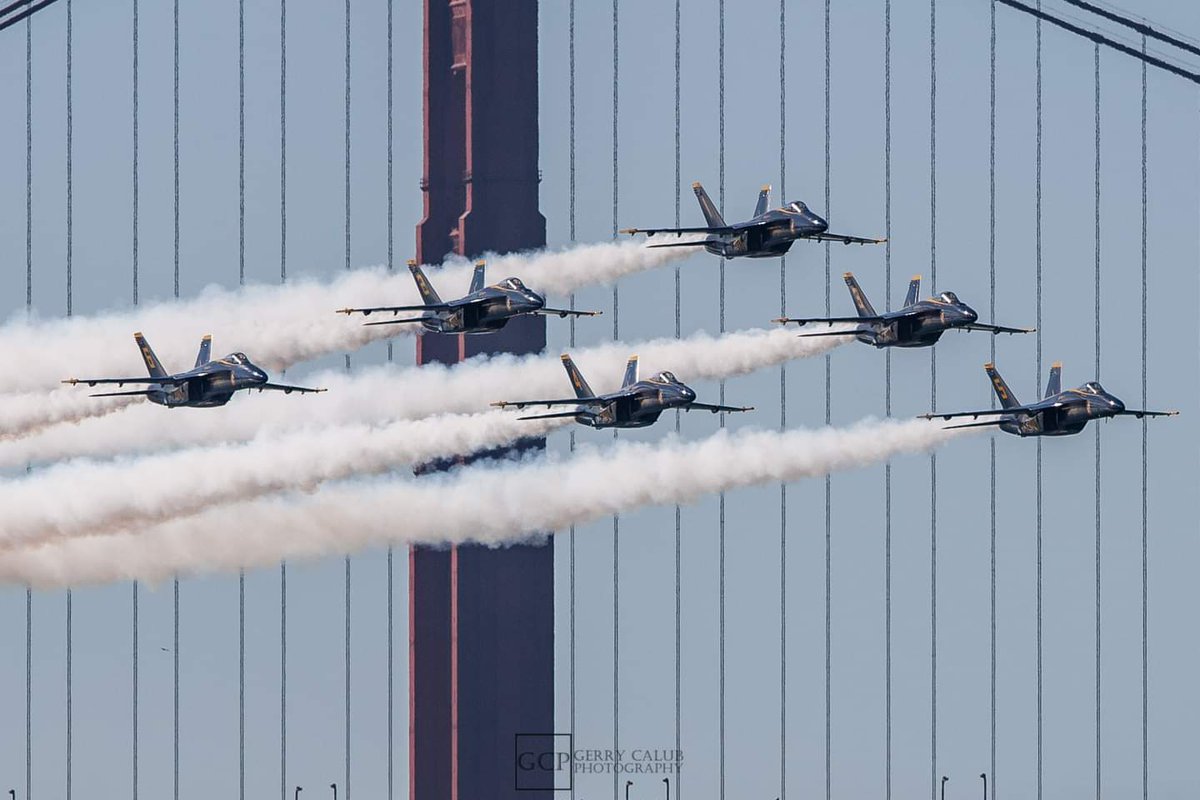 GerryCalubPhoto's tweet photo. @BlueAngels putting on a fantastic show https://t.co/iVkr8tgHAo