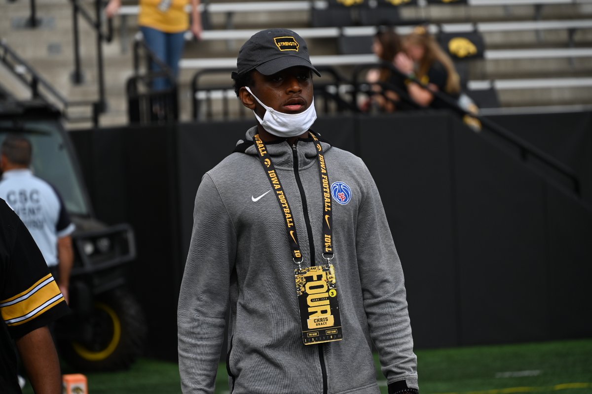 BlairASanderson's tweet photo. Class of 2023 DB @ChrisBracy_3, younger brother of current Hawkeye Reggie Bracy, was at Kinnick Stadium today for a recruiting visit with the Hawkeyes https://t.co/Zc5mSG6Wmt  

📷@webcentrick https://t.co/JJchpyoqHN