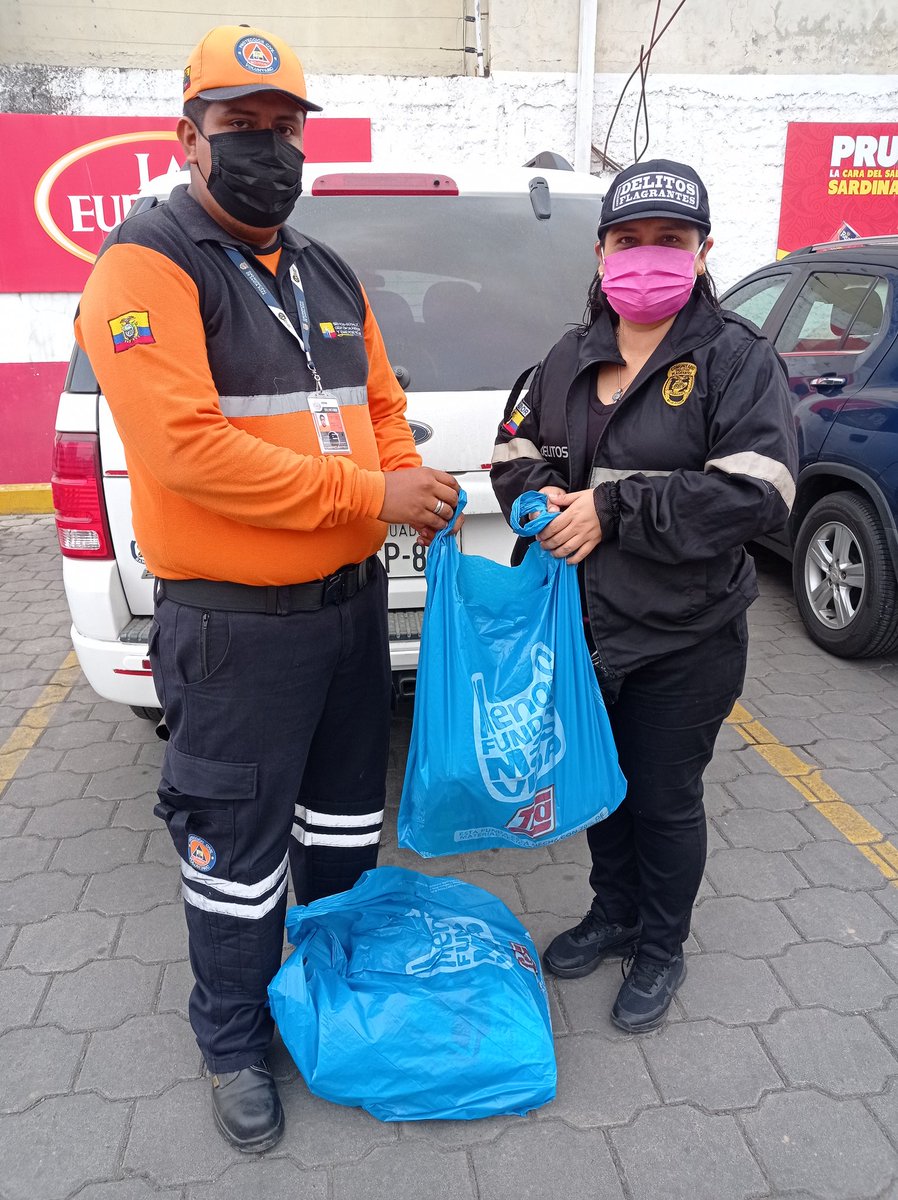 ElProteccion's tweet photo. Protección Civil El Oro recibió donación de alimentos, pañales, palos húmedos para realizar ayuda humanitaria.
Agradecemos infinitamente a Comunitarios Delitos Flagrantes y a su Coordinadora Provincial Marcela Tenezaca por su colaboración.
#proteccioncivilecuador https://t.co/4zoiEn2q7j