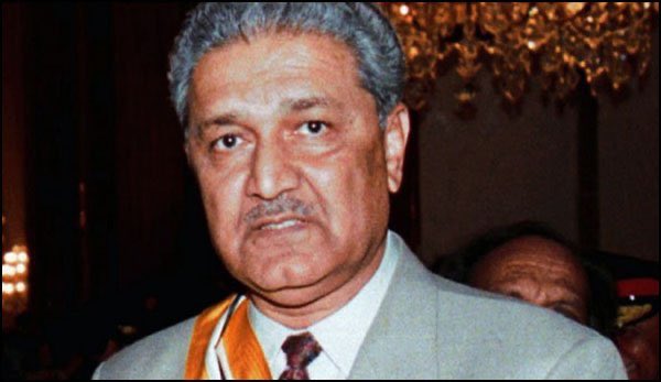 Arishaay_911's tweet photo. Inna lillah hi wa in a alahie rajiun
Sir Abdul Qadeer Khan, the father of Pakistan’s nuclear power is no more. Standing ovation to our hero for giving us strength, power and pride. May ALLAH rest his soul in peace ☮️ Ameen! 
#AbdulQadeerKhan #Pakistan https://t.co/DJAKE8pW96