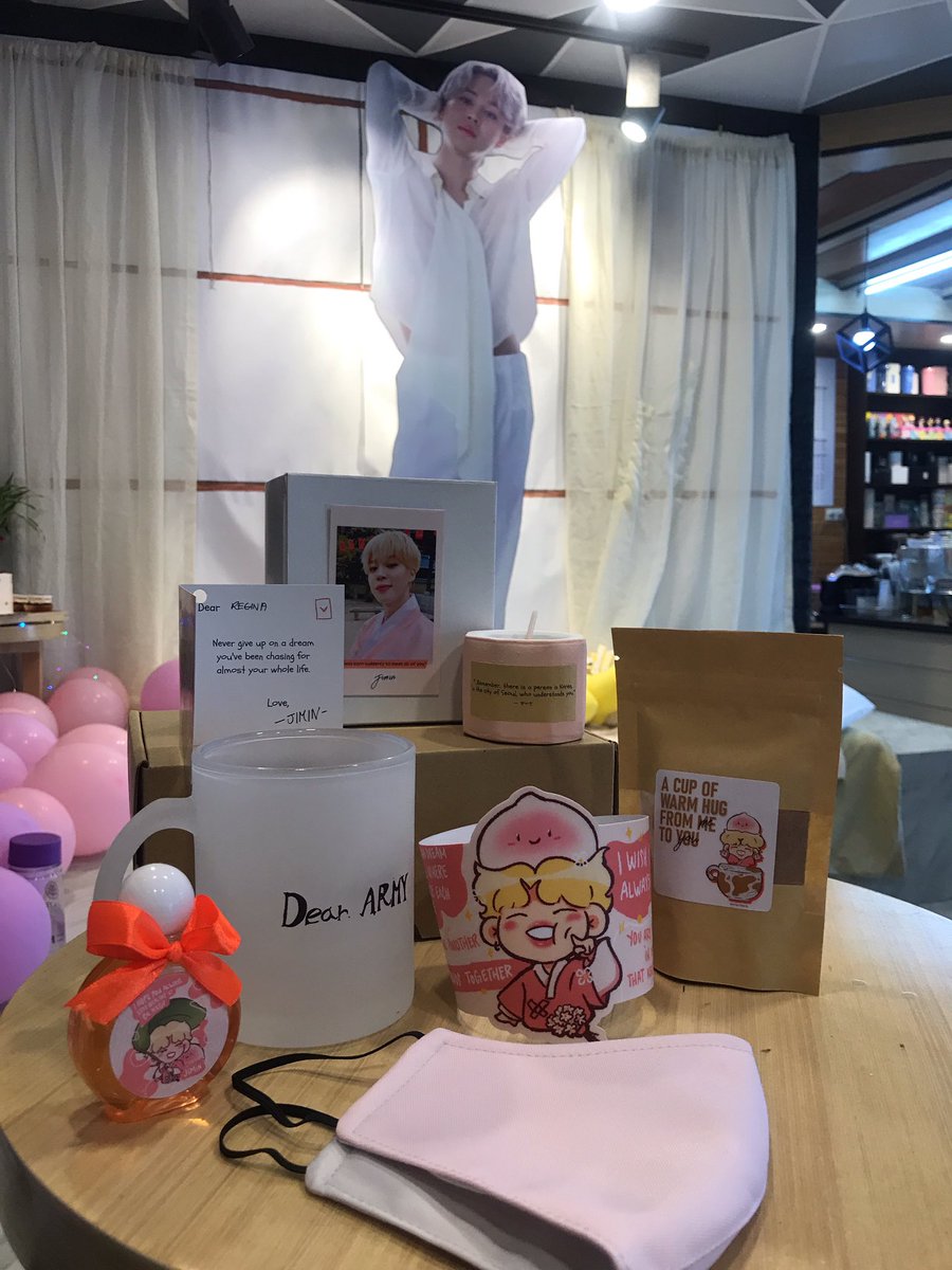reginacrmll's tweet photo. Got these lovely Jiminie’s Care Package from 𝙈𝙮 𝘾𝙤𝙢𝙛𝙤𝙧𝙩 𝙛𝙧𝙤𝙢 𝙊𝙘𝙩𝙤𝙗𝙚𝙧 : 𝙏𝙝𝙚 𝘽𝙞𝙧𝙩𝙝 𝙤𝙛 𝙖 𝘾𝙖𝙧𝙚 𝙁𝙖𝙞𝙧𝙮 CSE by Carebears &amp; Chel Si in collaboration with @JaimaisBrew 

#MyComfortfromOctober #CareFairyJimin #CareBears x #ChelSi x #JaimaisBrew https://t.co/mfifdE1u2R