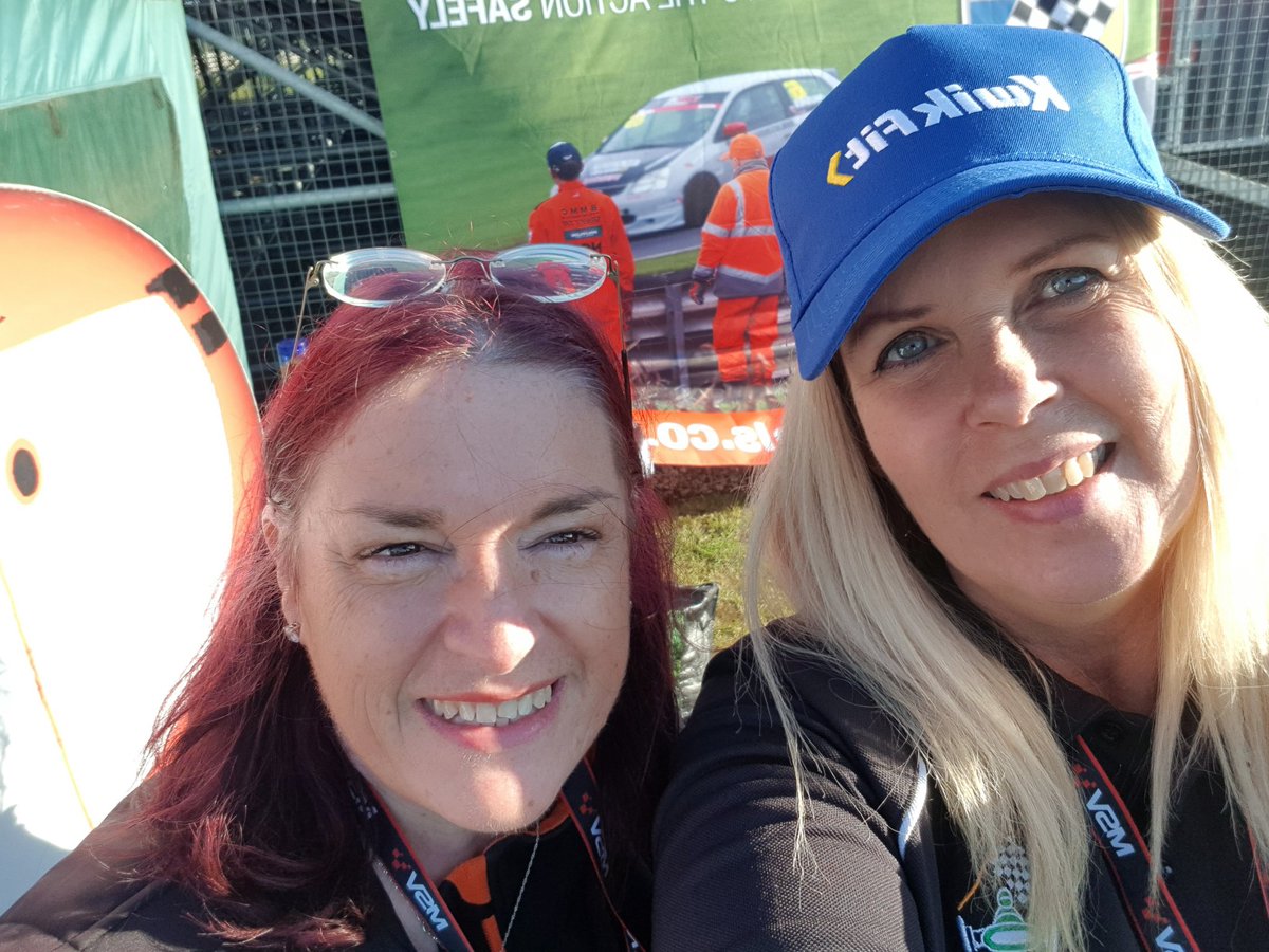 Good morning! <a href="/BMMCUK/">BMMC</a> <a href="/BTCC/">BTCC</a> <a href="/DoningtonParkUK/">Donington Park</a> another beautiful day to see us at the recruitment stand by Hollywood Grandstand!#orangefamily