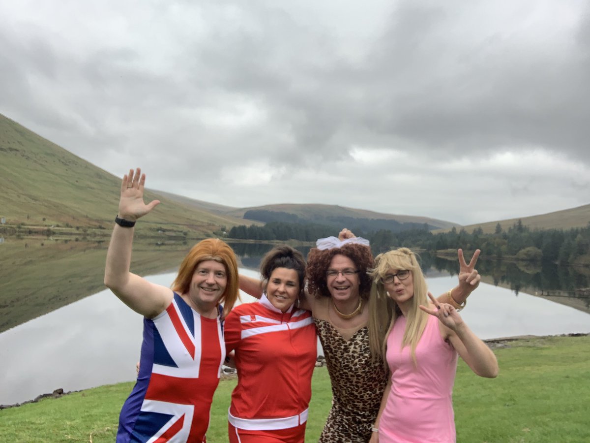 PhilH_AutoComp's tweet image. Day one on Bangers4BEN was immense, even hit @PenderynWhisky for a tipple!! #b4b21