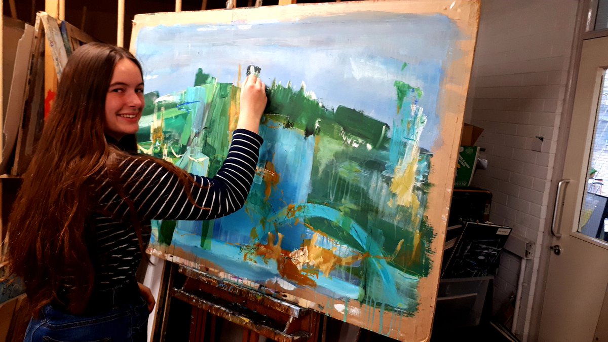 Arts6F's tweet photo. 👩‍🎨🏞🎨🖼
Scarborough Sixth Form College 
Name: Iona
Subject: Fine Art &amp; Photography Year 2
Former school: St. Augustine's School 
Iona is creating an excellent piece on the theme of the Lake District @Arts6F @S6F @St_Augs @SMTrust https://t.co/LPu5dndnCr